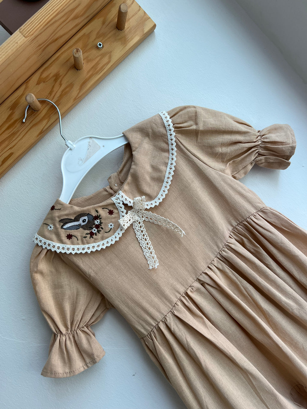 Bebe Yaka Camel Elbise