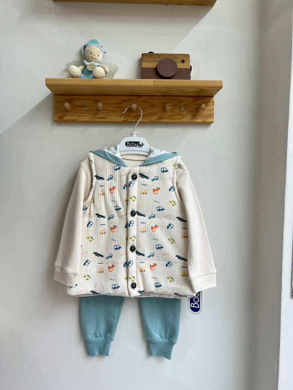 Yelekli Krem Takım