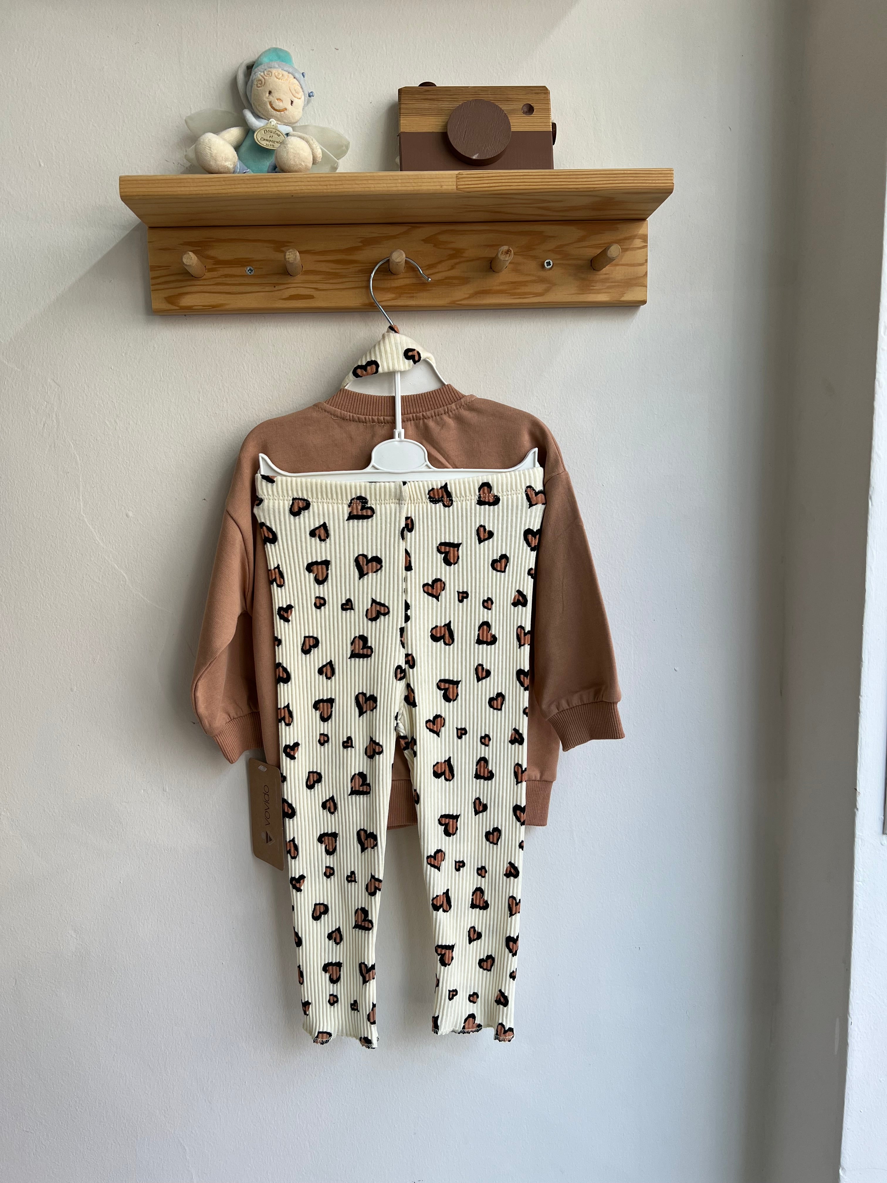 Fiyonk Detaylı Camel Takım